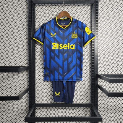 Kit infantil del Newcastle 2023