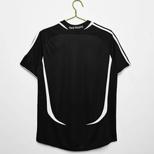 Camiseta visitante del Real Madrid 06/07