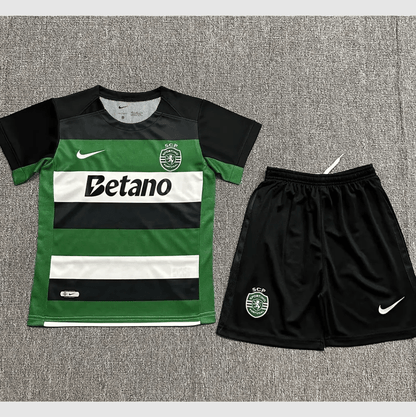 Kit local infantil del Sporting 2024/25