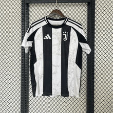 Camiseta local de la Juventus 24/25