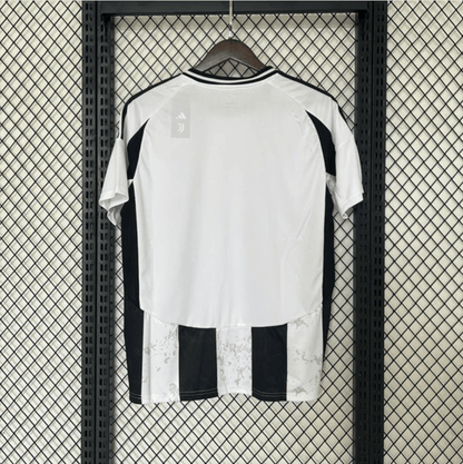 Camiseta local de la Juventus 24/25