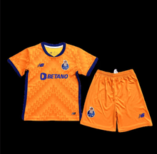 Equipación infantil Porto 23/24