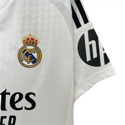 Camiseta local del Real Madrid 2024/25