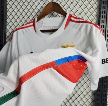 Camiseta local del Benfica 2023/24