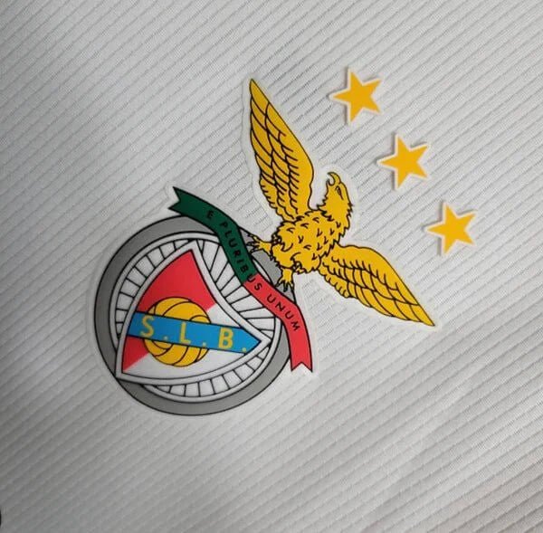 Camiseta local del Benfica 2023/24