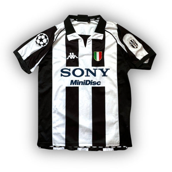 Camiseta local de la Juventus 1997/98