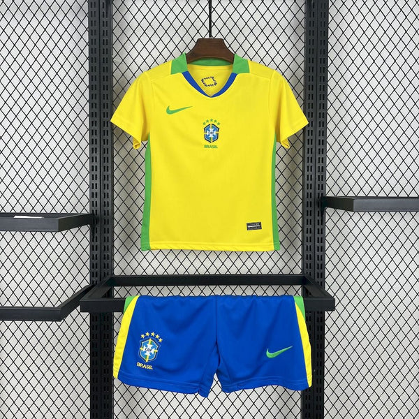 Kit infantil de Brasil 2025/26