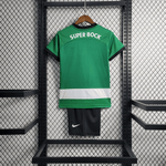 Kit infantil del Sporting 2023/24
