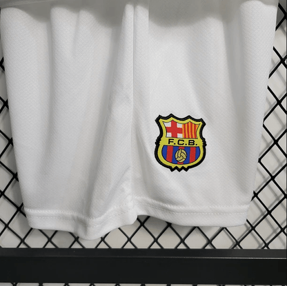 Equipación infantil del Barcelona 23/24