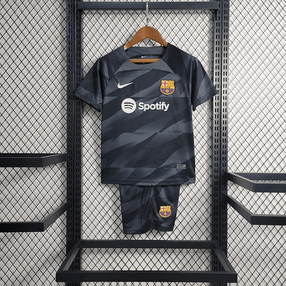 Equipación infantil del Barcelona 23/24