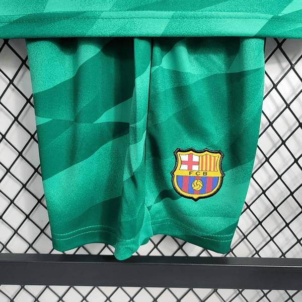 Equipación infantil del Barcelona 23/24
