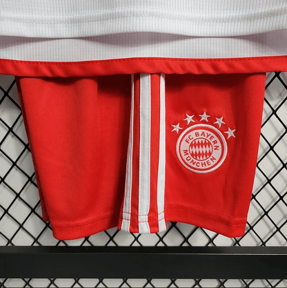 Kit local para niños del Bayern Múnich 23/24