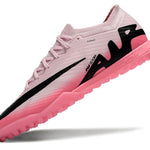 Chuteira Society Nike Air Zoom Mercurial Vapor 15 TF Rosa e Preto "Mad Brilliance Pack"