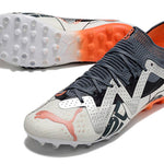 Chuteira Society Puma Future Ultimate MG Branca e Laranja "Astronaut Pack"