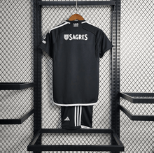 Kit infantil del Benfica 23/24