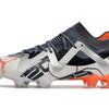 Chuteira Campo Puma Future Ultimate FG Branca, Prata e Laranja "Astronaut Pack"