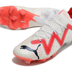 Chuteira Campo Puma Future Ultimate FG Branca e Rosa "Breakthrought Pack"