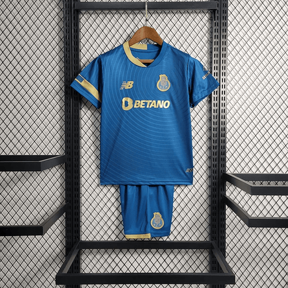 Equipación infantil Porto 23/24