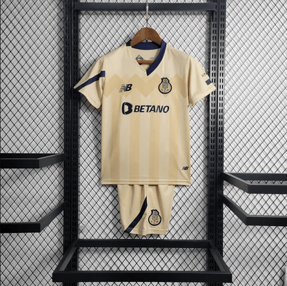 Equipación infantil Porto 23/24