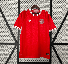 Camiseta local de Dinamarca 2024
