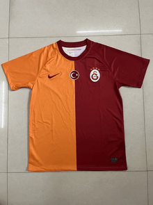 Camiseta local del Galatasaray 2023/24