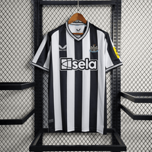 Camiseta local del Newcastle 23/24