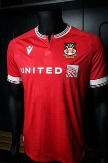 Camiseta local del Wrexham 2023/24