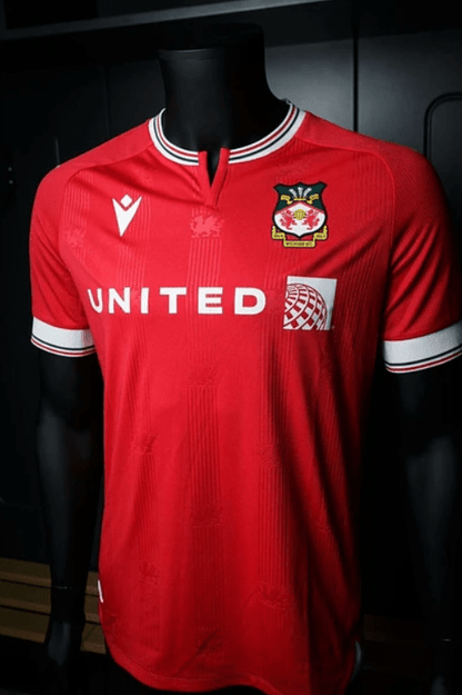 Camiseta local del Wrexham 2023/24