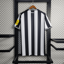 Camiseta local del Newcastle 23/24