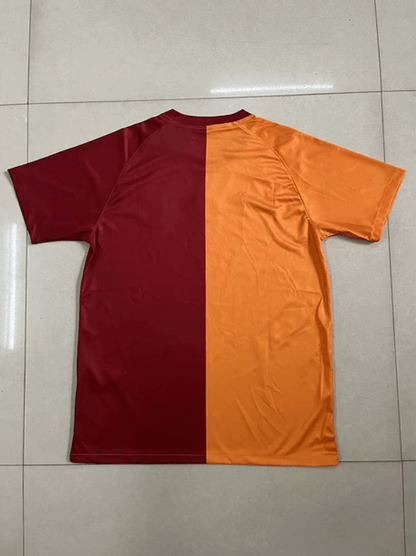 Camiseta local del Galatasaray 2023/24