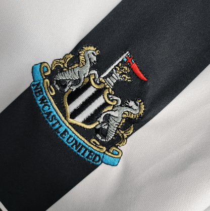Camiseta local del Newcastle 23/24