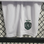 Kit infantil del Sporting 2023/24