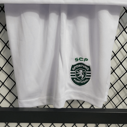 Kit infantil del Sporting 2023/24