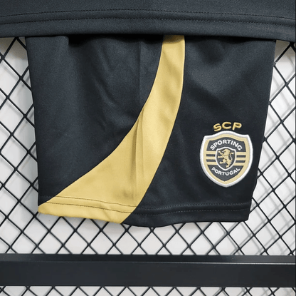 Kit infantil CR7 Sporting 2023/24